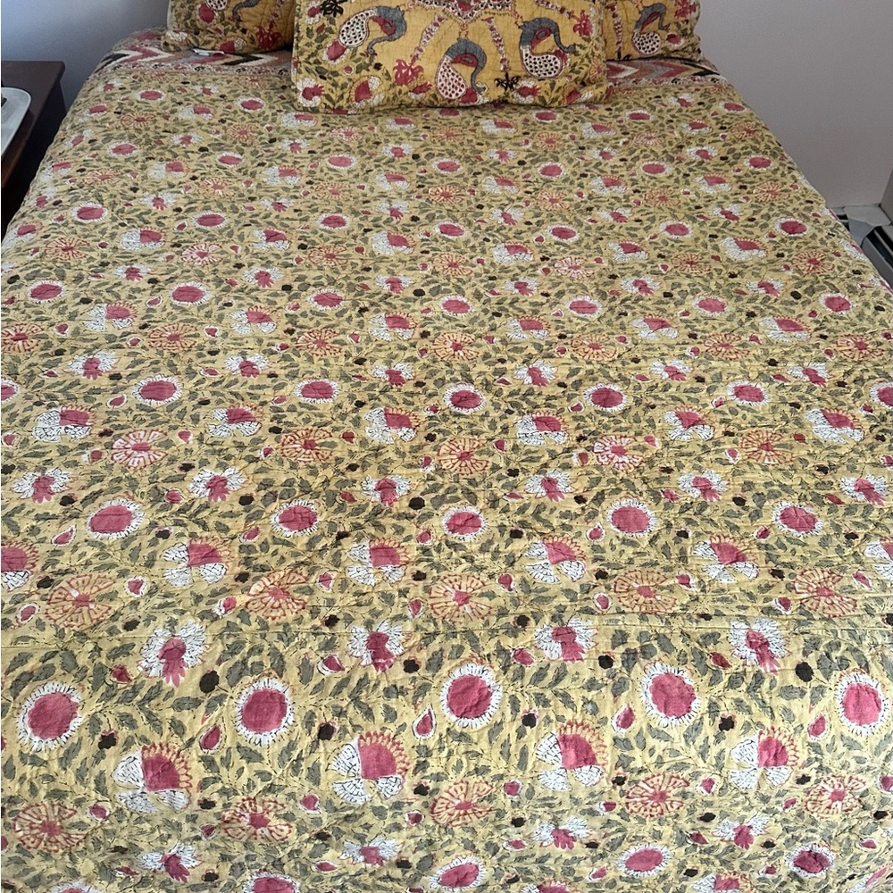Pottery Barn Anja Floral Peacock King Size Quilt Comforter 3 Shams (90”X104”)